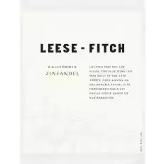 خمر رائع للون والعمق ، و 2013 عنب الثعلب يعرض هوى روبي الظلام والروائح المثيرة للاهتمام من البرقوق المجفف ، حمحم خربش الكعكة ، وفطيرة بلاك بيري مع تلميحات من القرفة والفلفل الأبيض. تغلف الرشفة الأولى الحنك بنكهات الفاكهة الداكنة والعفص المرن الذي يوفر لمسة نهائية طويلة. تظهر الرشفات اللاحقة الكرز الداكن وشوكولاتة الموكا الغنية وجوز الهند المحمص وحبات الرمان اللذيذة.مزيج: 76 ٪ عنب الثعلب ، 13 ٪ بيتيت سيرا، 8 ٪ باربيرا، 2 ٪ سيرا، 1 ٪ ميرلوت