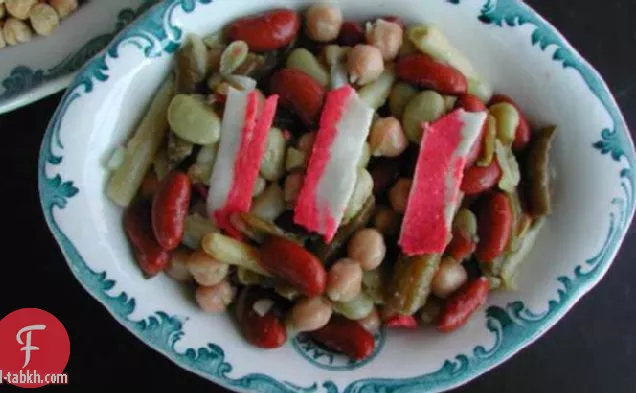 سلطة الفاصوليا الخمسة الساخنة