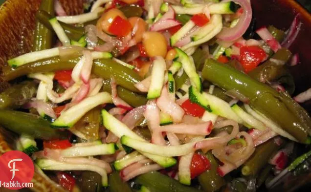 اثنين من سلطة الفول