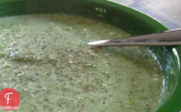 حساء البروكلي أليسا كوهين (الأطعمة النيئة)