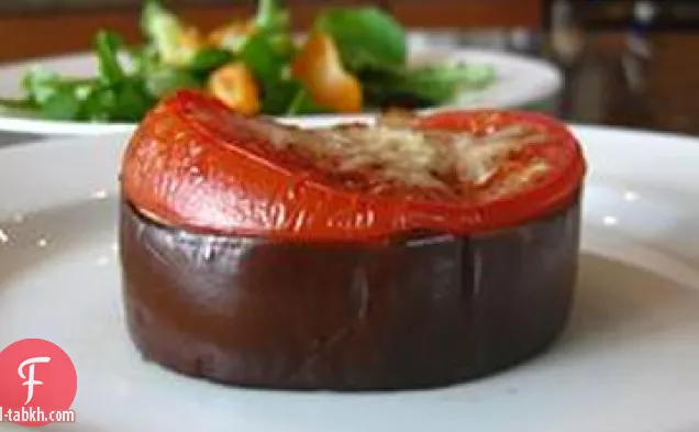 الباذنجان الطماطم خبز