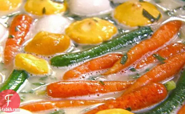الخضروات الطفل مع الطرخون ناج