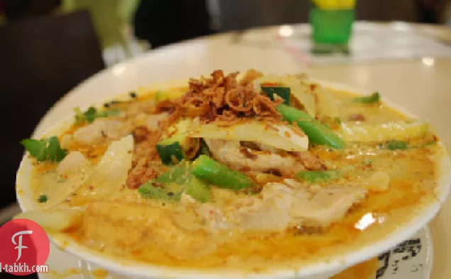 حساء الدجاج التايلاندي
