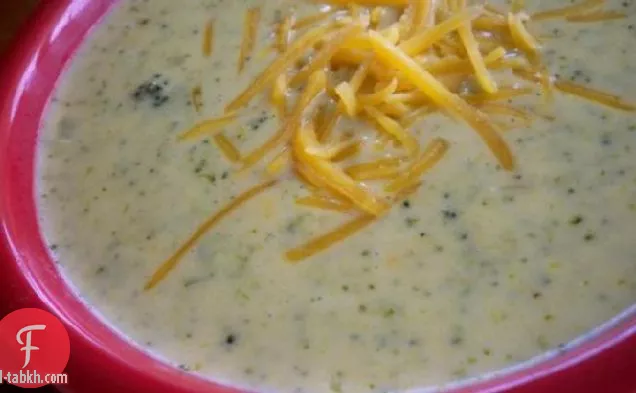شوربة كريمة البروكلي والشيدر