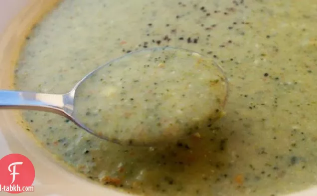 شوربة كريمة البروكلي بالكاري