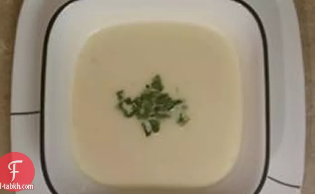 حساء الكراث القرنبيط منخفض الكربوهيدرات