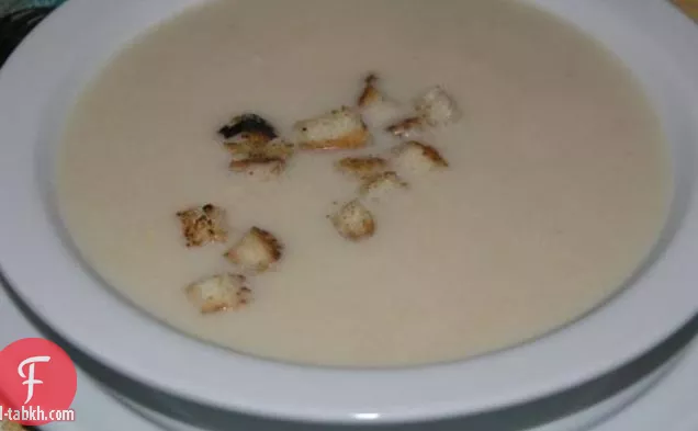 شوربة القرنبيط بالجبن الكريمي