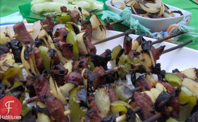 الفول الشمالي الكبير ولحم الخنزير وشوربة الخضار