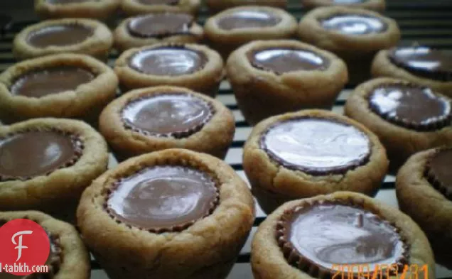 أكواب زبدة الفول السوداني