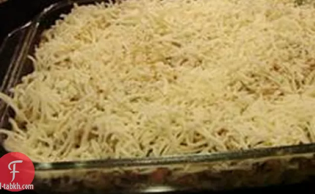 طبق واحد الدجاج والخضروات والأرز خبز