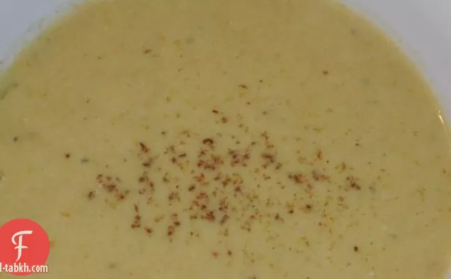 حساء الكراث النباتي الكريمي