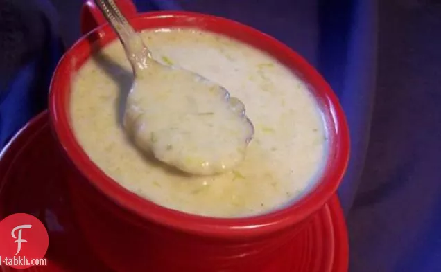 شوربة كريمة الكراث مع البصل