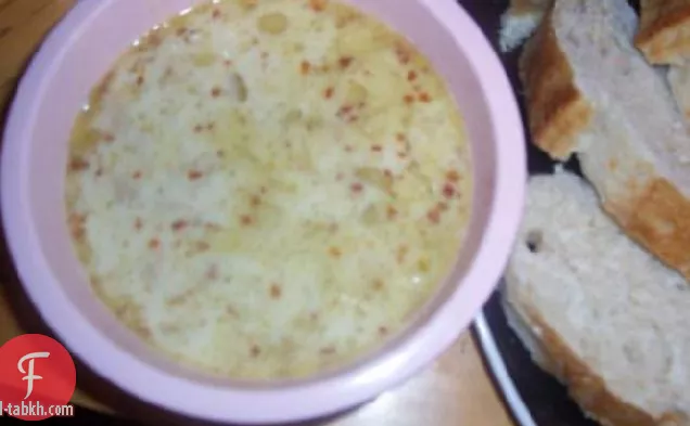 شوربة الفاصوليا البيضاء والثوم التوسكانية من جيادا