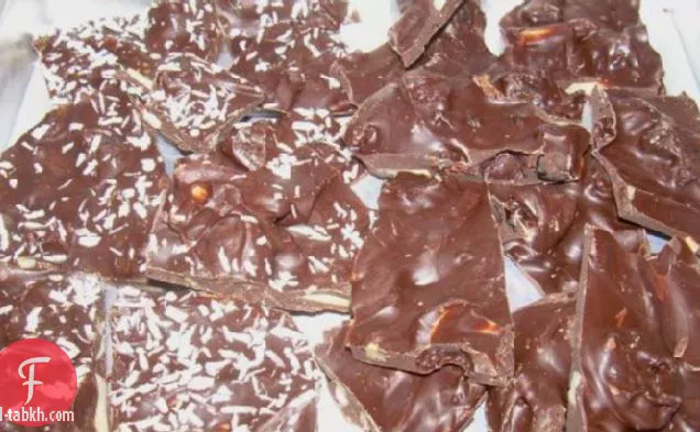 لحاء الفاكهة والجوز (المشمش واللوز والتوت البري والزنجبيل)