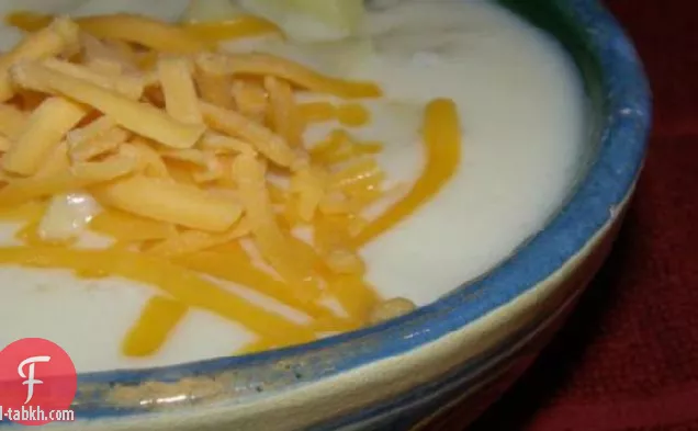 حساء البطاطس السهل لأمي