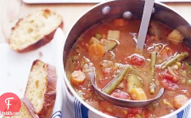 حساء الخضار دفعة كبيرة