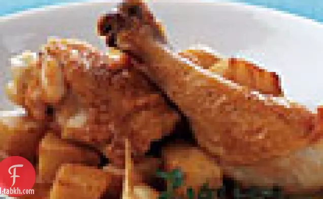 دجاج مطهو ببطء مع جذر الكرفس والثوم