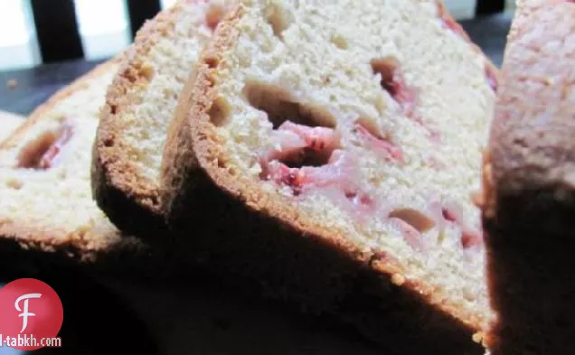 الفراولة والخبز كريم (الفراولة أو عنبية)