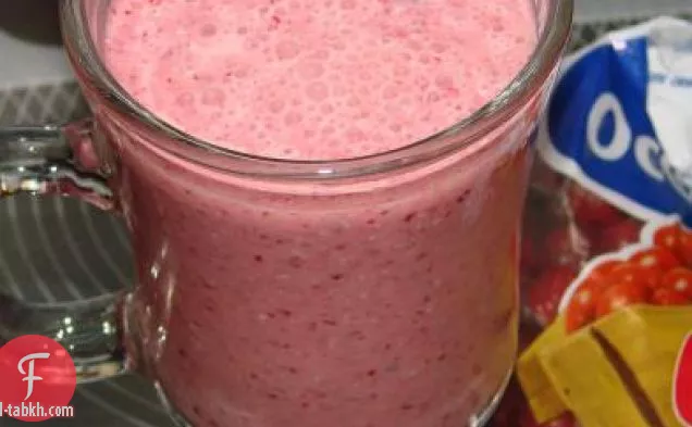 توسكان التوت البري سلطة اللوز