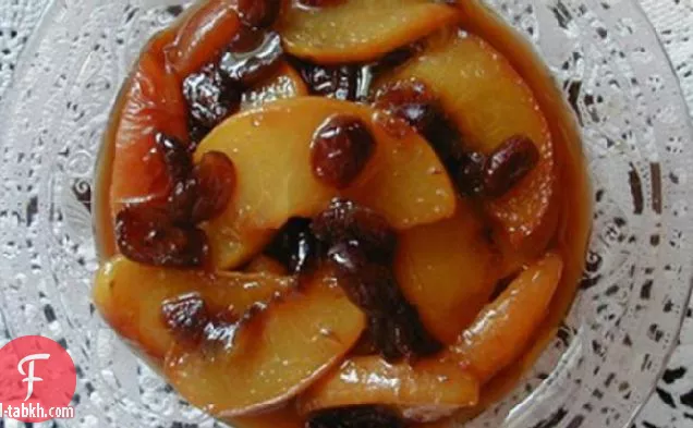 خوخ متبل بالقرفة (1 نقطة)