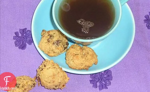 جبنة كريمية ، تين مجفف ، وجوز