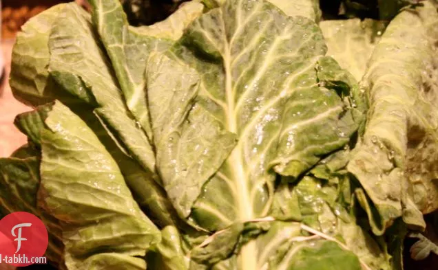 الخضر لحم وجانب من خبز الجاودار المحمص مع كارواي ق