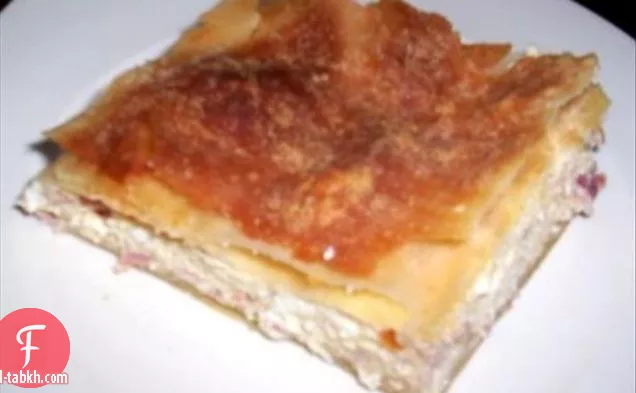 فطيرة لحم مع عجينة فيلو