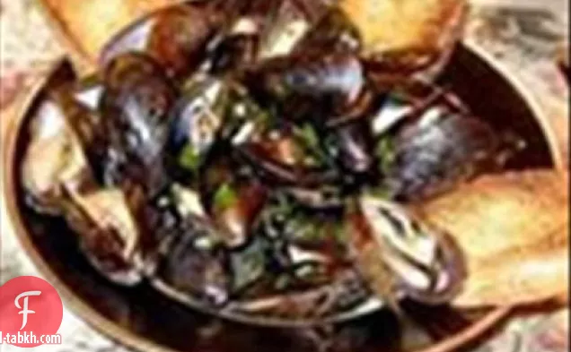 بلح البحر المطبوخ في الجعة