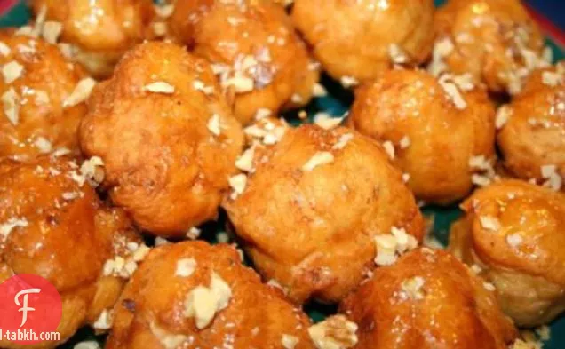 لوكوماديس (فطائر العسل اليونانية)