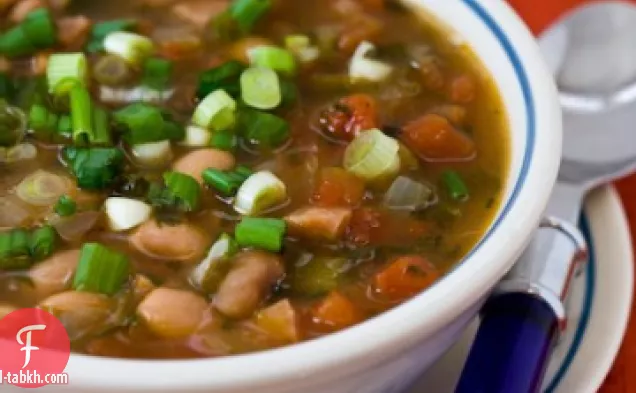 شوربة الفاصوليا الحارة