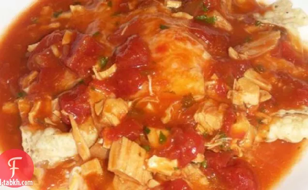 شوربة تورتيلا الدجاج (سريعة ورخيصة!)