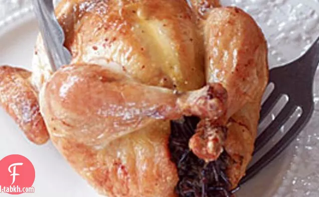 دجاج كورنيش محشو بالأرز البري والكراث