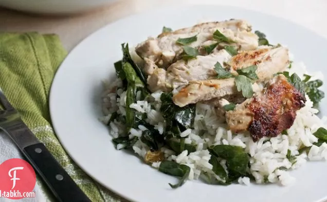 أفضل دجاج مشوي داخلي مع سلطة اللفت والأرز