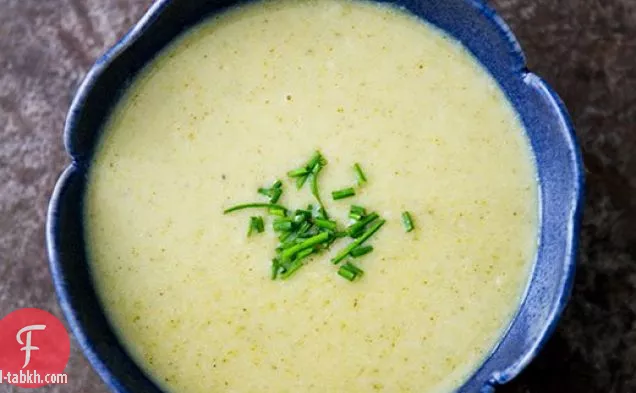 شوربة البروكلي والتفاح