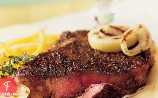 ستيك فلفل مشوي خالي من الغلوتين مع بصل العسل