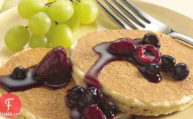 الفطائر الشوفان سهلة مع تتصدر التوت مختلطة