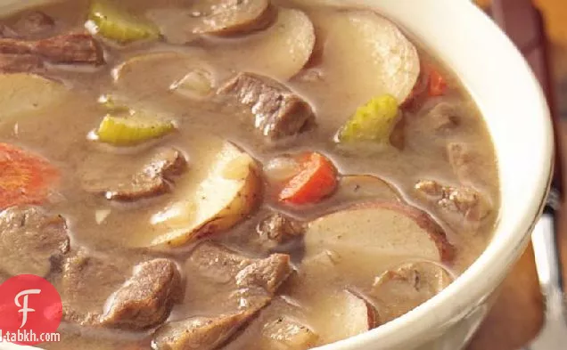 بطيئة طباخ شريحة لحم القلبية وحساء تاتر
