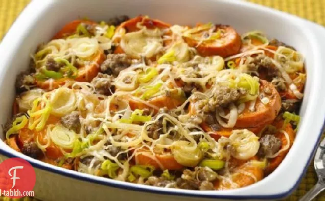 البطاطا الحلوة والسجق بطيئة الطهي