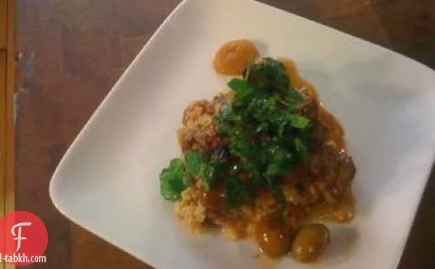 يخنة لحم الضأن الحارة مع التمر والنعناع والبقدونس جريمولاتا