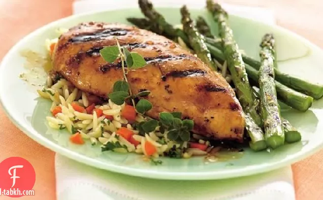 دجاج مشوي مع صوص الخوخ الاوريجانو