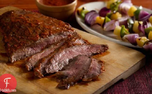 شريحة لحم مشوية مع الفلفل والأناناس