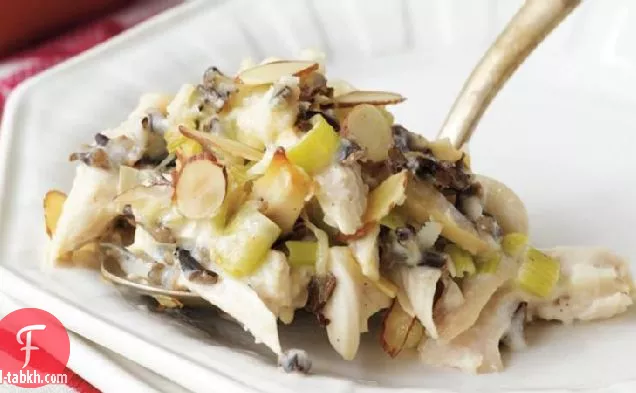 طاجن الدجاج بالجبن والأرز البري