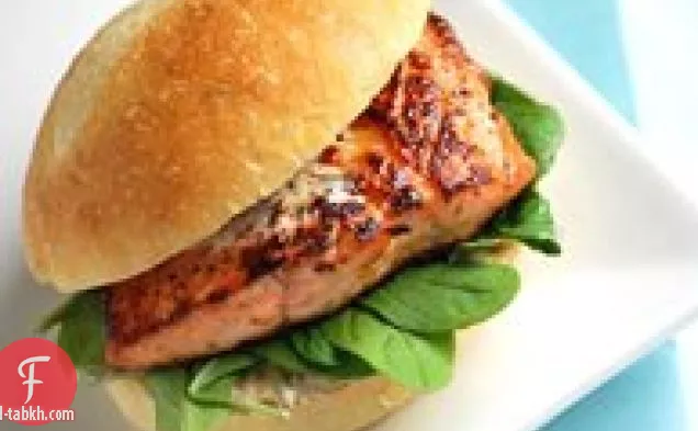 شطائر السلمون المشوي مع شبوتل مايو