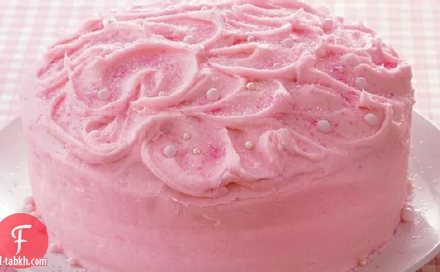 كعكة طبقة الشمبانيا الوردي