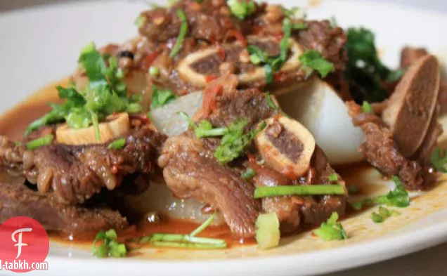 لحم بقري أحمر مطهو ببطء من سيتشوان