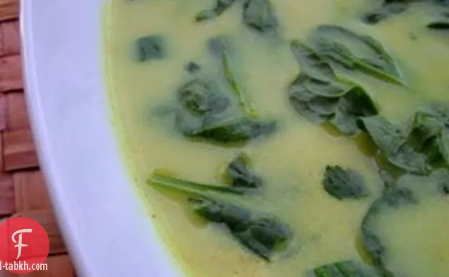 شوربة السبانخ وجوز الهند