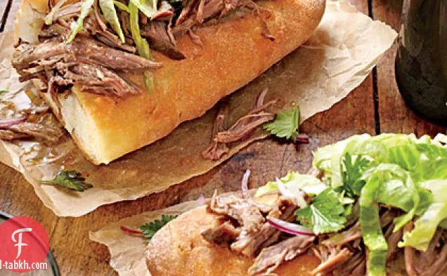أربعة مكونات بطيئة طباخ وعاء مشوي