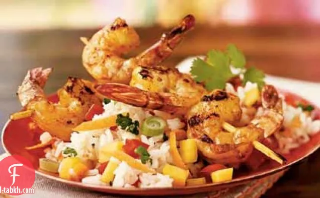 سلطة أرز المانجو مع الجمبري المشوي