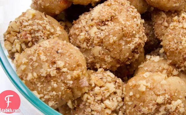 ميلوماكارونا (بسكويت العسل والتوابل)