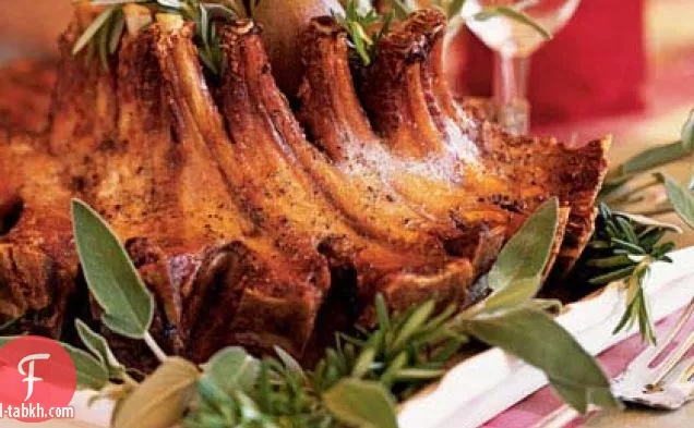 القيقب وكالفادوس-تاج لحم الخنزير المزجج المشوي مع هريس التفاح والكستناء